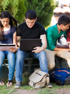 Brecha digital educativa en México: Reducción 15% para 2026
